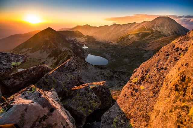 Sonnenuntergang in Pirin am See